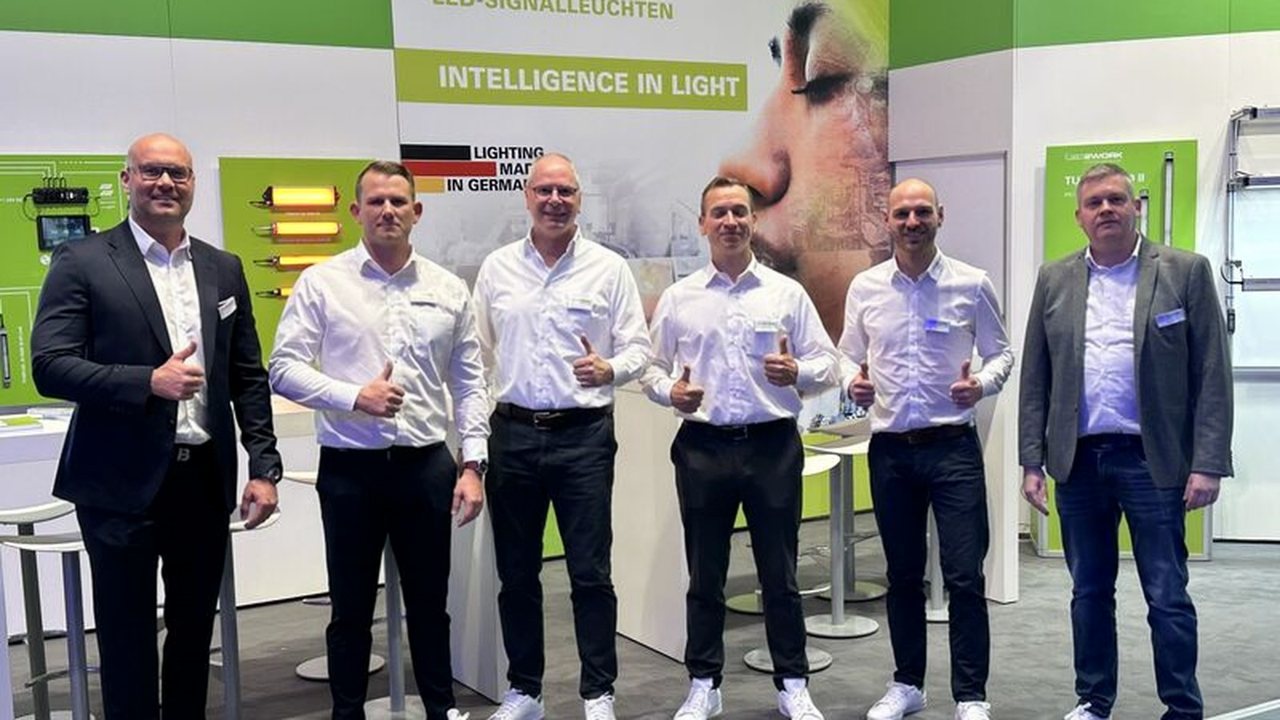 Das LED2WORK-Team am Messestand